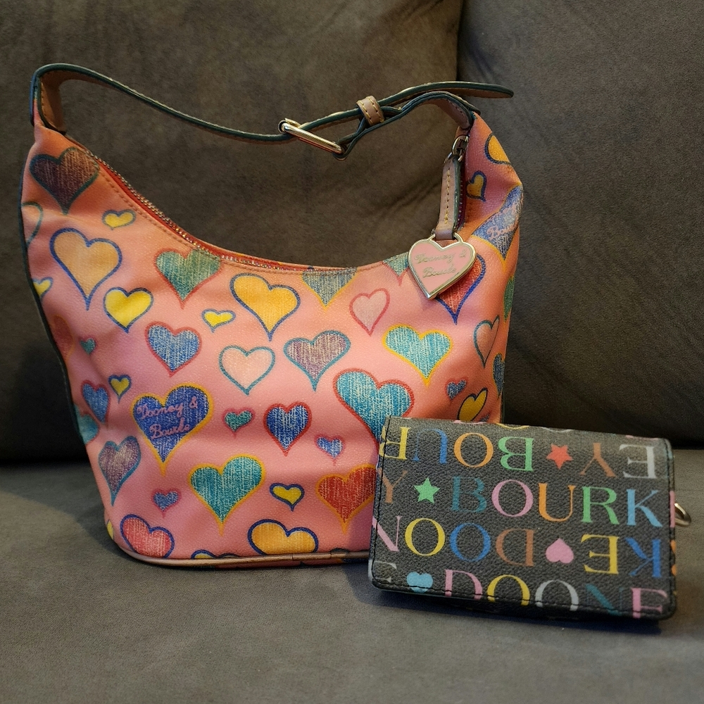 Adorable Dooney and Bourke handbag and wallet